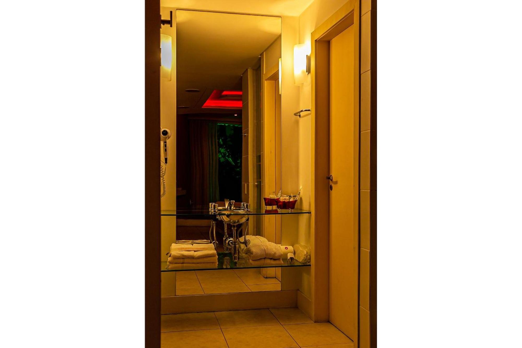 Nantai Premium Hotel *